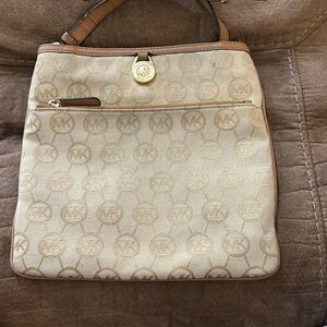 Vintage Michael Kors‎ Beige/Tan Crossbody Purse.